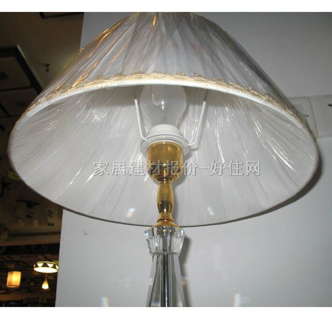 百棟臺燈 036 高未知cm 現(xiàn)代流行 布藝燈罩 玻璃燈架