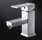 �Aˇ �Dϴ���^ �ΰ��� VM46147C     